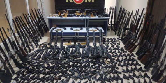 Batman’da Bir Silah Deposuna Baskın