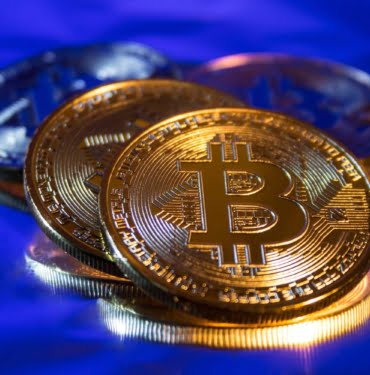 bitcoin-trade-e1490767377857