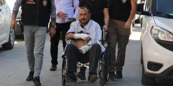 Eşini satırla öldürdü. ‘Canım’ mesajıyla tahrik indirimi aldı