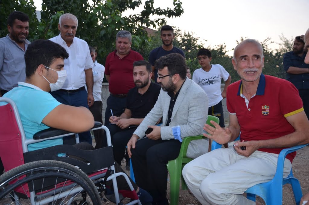 Ak Parti İl Başkanı Gür, Seyitler mahallesinde yurttaşlarla buluştu.