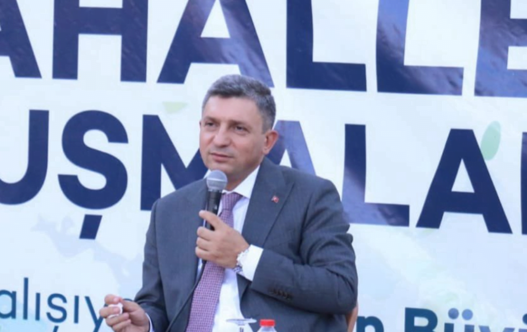 Belediye önünde imar eylemi yapıldı, Vali taleplerine cevap verdi