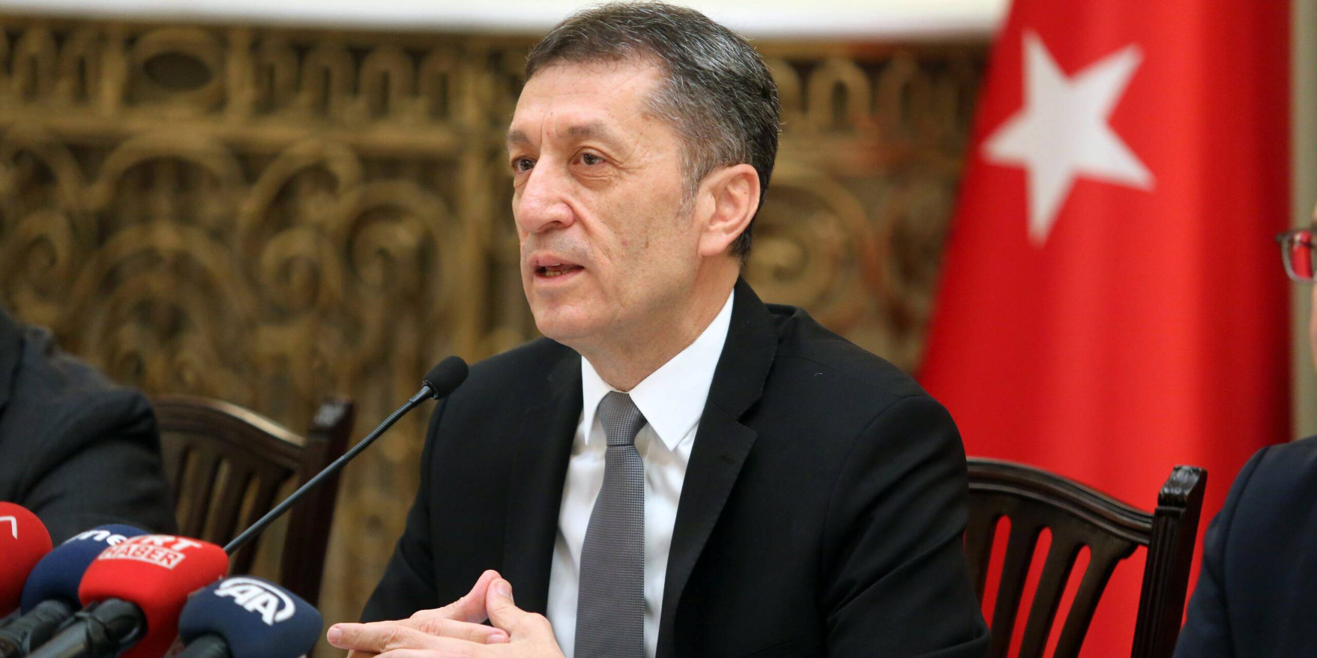 Milli Eğitim Bakanı istifa mı etti?