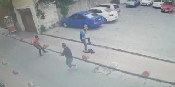Beyoğlu’nda kavgayı ayırmaya çalışan Batmanlı kalbinden vuruldu