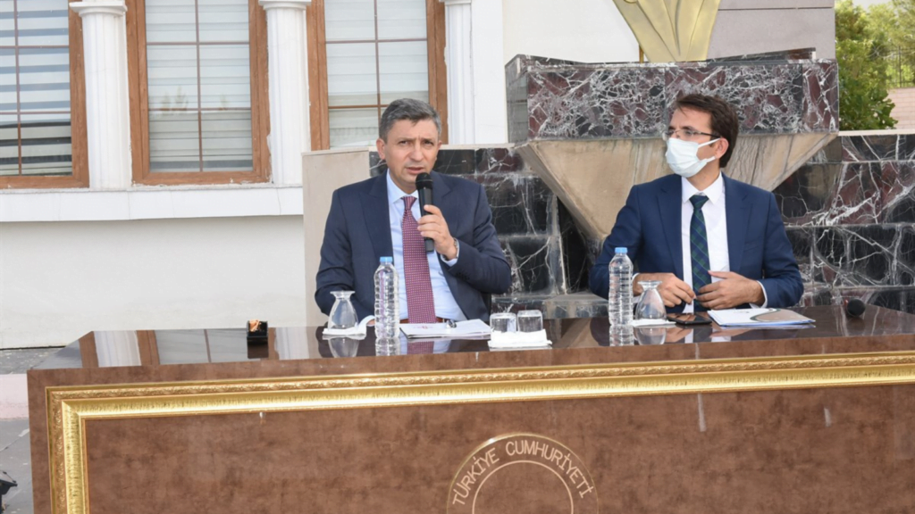 Kozluk'ta muhtarlar toplantısı yapıldı