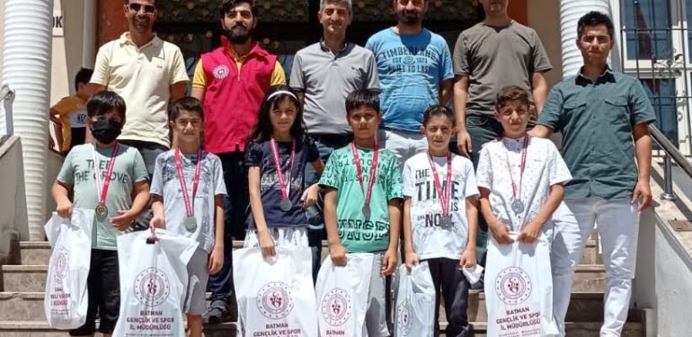 ÖĞRENCİİLERE ÖDÜL 3