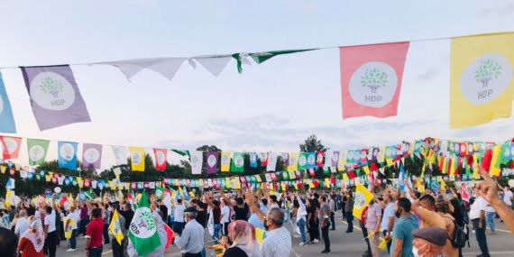 Batman’da binlerce kişi HDP’nin ‘Özgürlük Zamanı’ mitinginde bir araya geldi