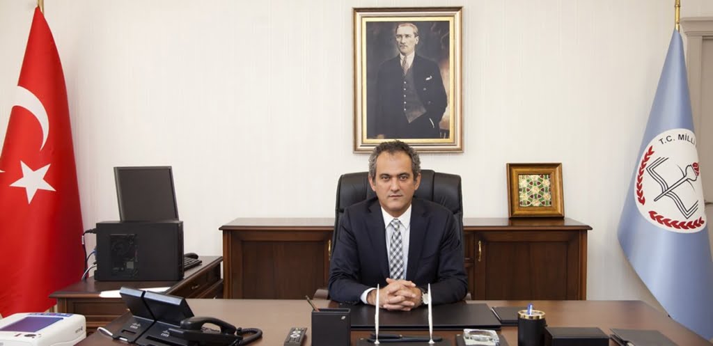 Milli Eğitim Bakanı istifa etti: İşte yeni Milli Eğitim Bakanı....