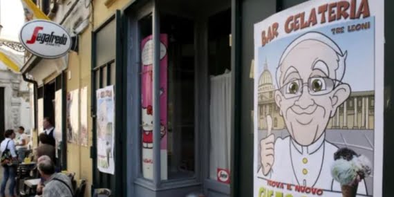 Sıcaklar Papa’nın dondurma dağıtmasına neden oldu