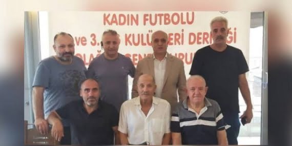 Bu kadın futbolu derneğinde yöneticilerin tümü erkeklerden oluşuyor