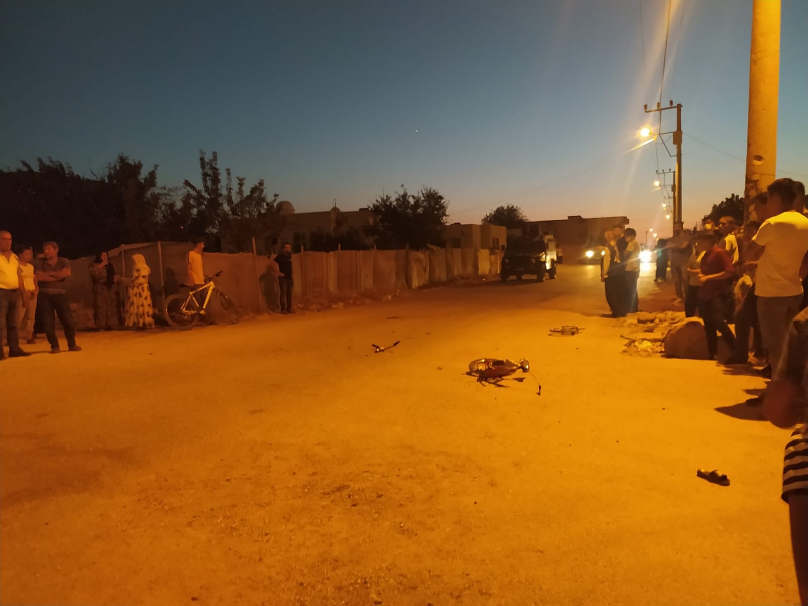 Mihraç'ın babası: "Yokluk içindeyiz ama çocuğumuz mutlu olsun diye bisiklet almıştık. Bilemedik bir zırhlı araç gelip çarpacak."