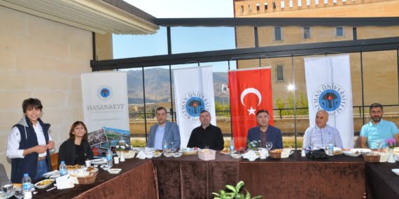Batman’daki yabancı uyruklu öğrenciler ile bir araya gelindi