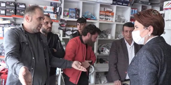Meral Akşener’in Siirt ziyaretinde “Burası Kürdistan” diyen esnaf gözaltına alındı
