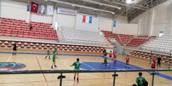 Kadınlar bölgesel hentbol ligi Batman’da start aldı