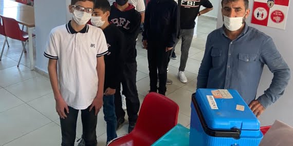 Batman Fen Lisesi öğrencileri aşılandı