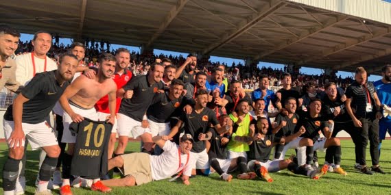 Takımdan ayrılan oyunculardan kulüp yönetimine: Ödemezseniz eğer haram olsun!