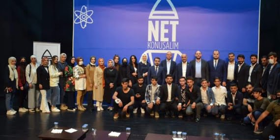 AK Partili gençler ‘Net Konuşalım’ programında bir araya geldi