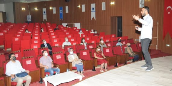 Batman Üniversitesi’nde kadına yönelik şiddette farkındalık semineri