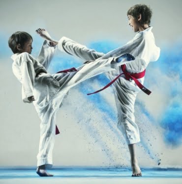 1614677375_6-p-fon-yedinoborstva-6