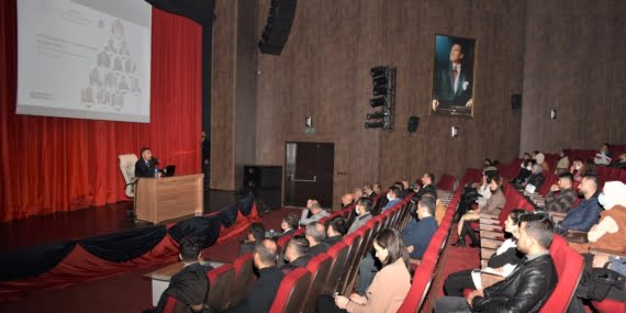 Öğretmenlere “Yurt Dışında Burslu Eğitim Olanakları” konulu seminer