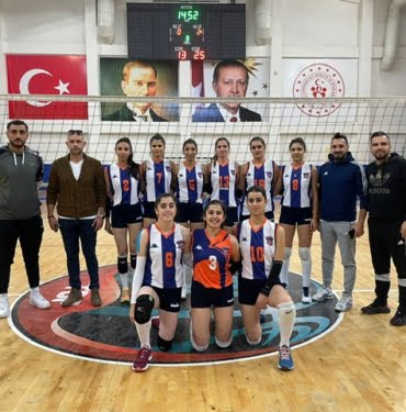 VOLEYBOL KADIN