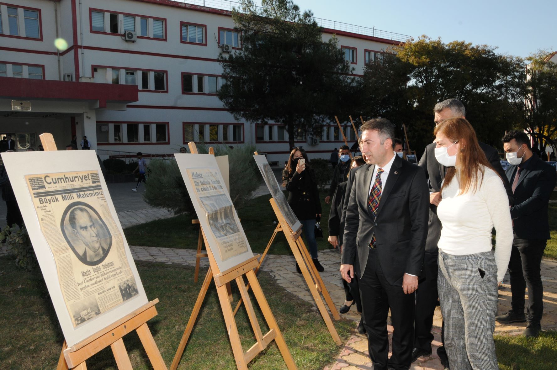 Batman Üniversitesi'nde 10 Kasım temalı sergi