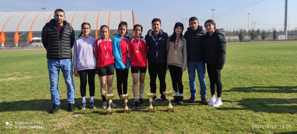 Batman'da düzenlenen 'Atatürk Kır Koşusu'na 19 kategoriden 300 sporcu katıldı