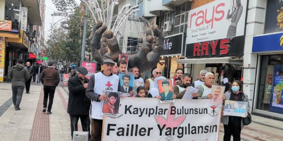 Kayıp Yakınları 508. haftada Gülistan caddesinde bir araya geldi