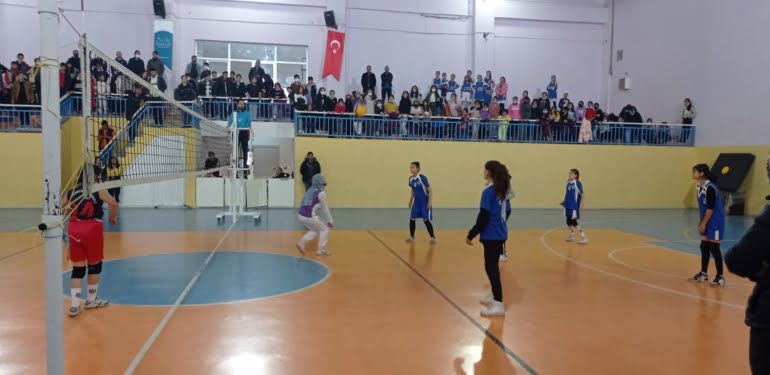 VOLEYBOL KIZLAR 5