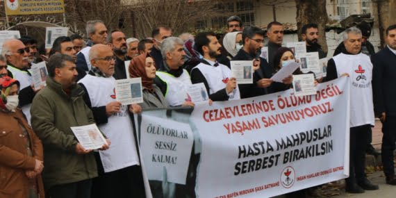 İHD Batman ve 29 kentte hasta tutsaklar için ‘yaşamı savunuyoruz’ nöbeti düzenledi