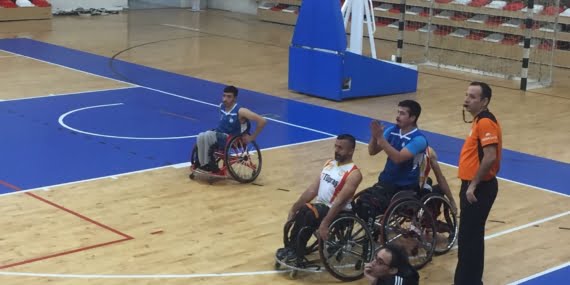 Batman Tekerlekli Sandalye Basketbol Takımı İzmir’i 61-50 skorla yendi