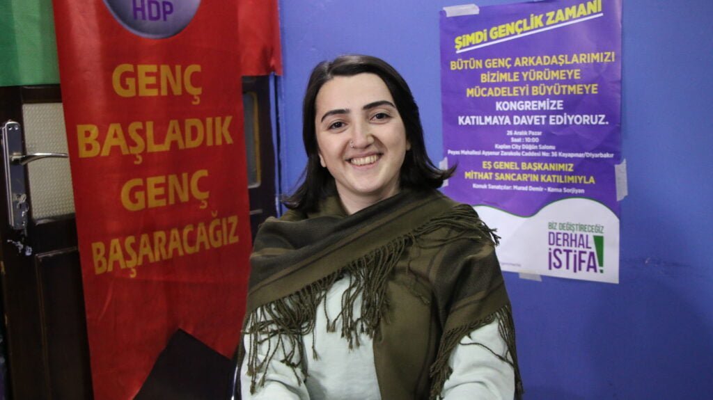 HDP'li gençler Gençlik Kongresi'ne katılım çağrısında bulundu HDP'li gençler Gençlik Kongresi'ne katılım çağrısında bulundu