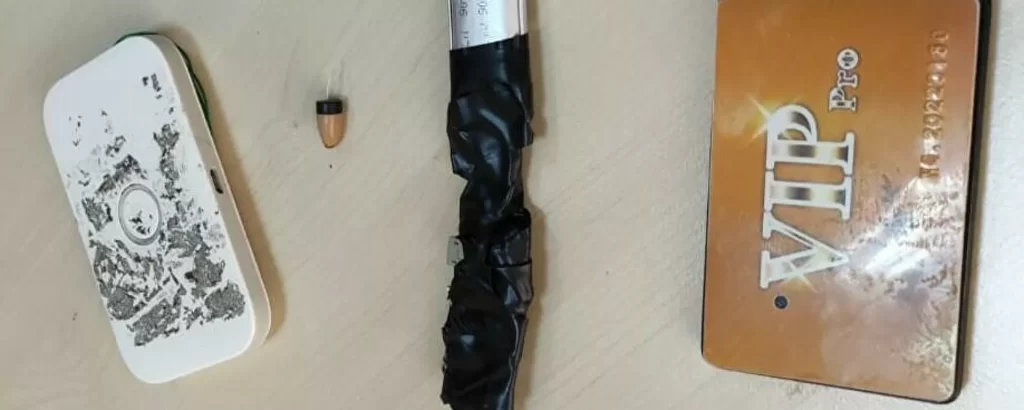 72 yaşındaki şahıs ehliyet sınavında kopya düzeneği ile yakalandı