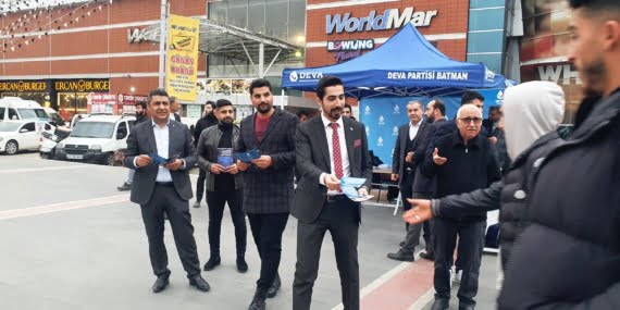 DEVA Batman kent merkezinde üyelik standı açtı