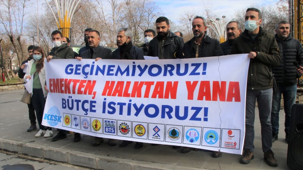 KESK bileşenleri 'Halktan yana bütçe istiyoruz' dedi: Maaş bordrolarını yaktı