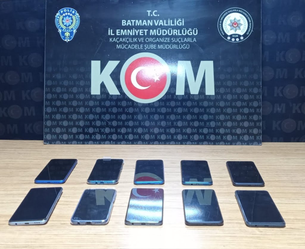 Kentte kaçakçılık baskınları: Kaçak tütün, sigara, telefon...