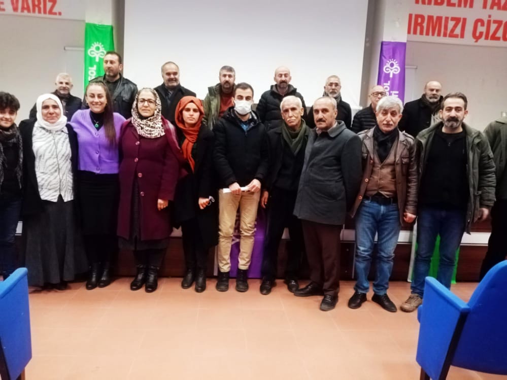 Batman'da Yeşil Sol ve Gelecek Partisi ilçe eş başkanlarını seçti