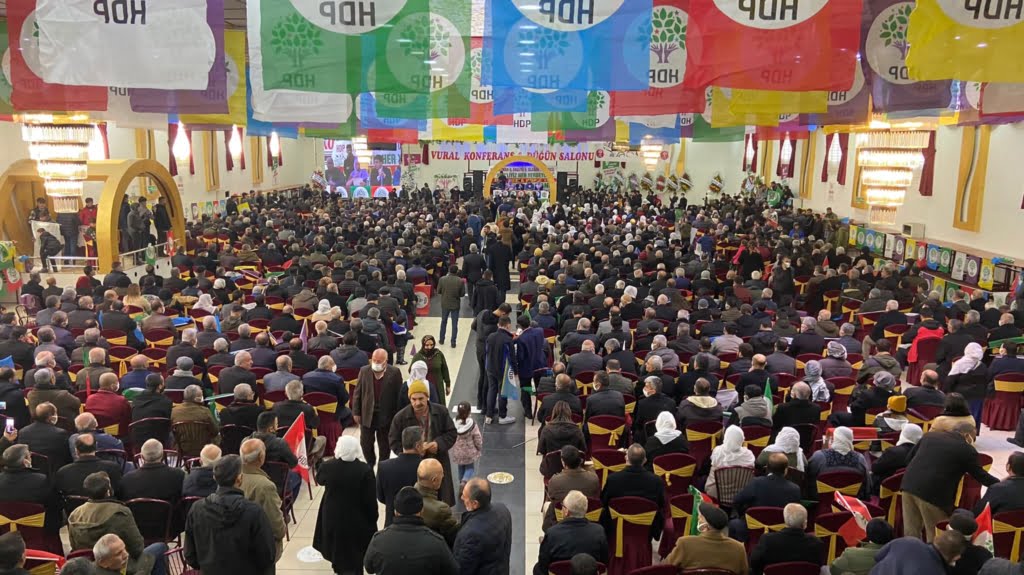 Pervin Buldan Batman'dan konuştu: HDP ülkeyi yönetmeye hazır