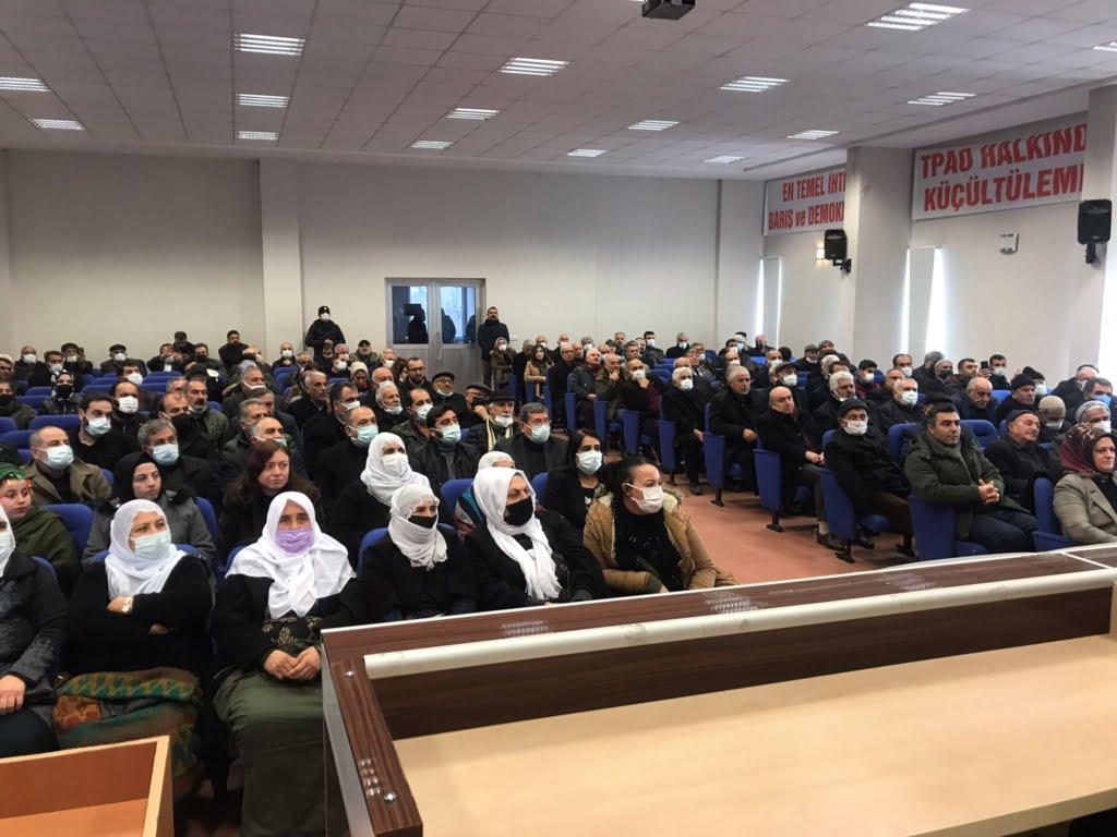 Batman'da 'İslam’da hak ve adalet paneli' düzenlendi Batman'da 'İslam’da hak ve adalet paneli' düzenlendi