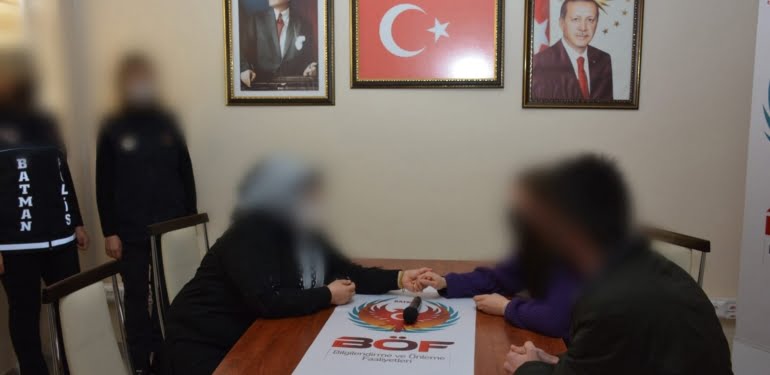 fcfa0a33-e66a-45f5-a4af-3c3045fa83f1