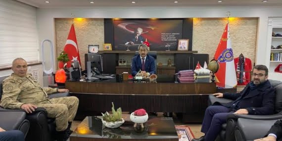 AK Parti İl Başkanı Gür, Emniyet Müdürü Kıraç’ı ziyaret etti