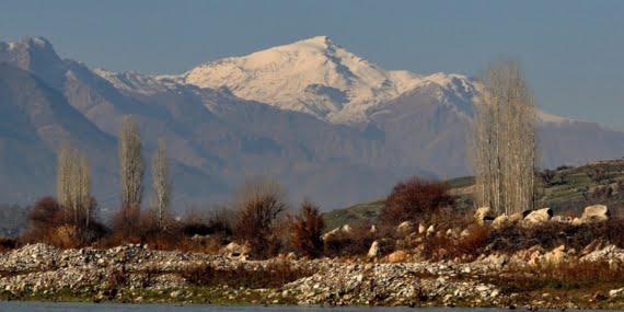 Evînek bêhempa li warê Êlihê…