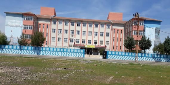 Petrol Lisesi’nde müdürden şikayetçi olan iki müdür yardımcısının görev yerleri değiştirildi