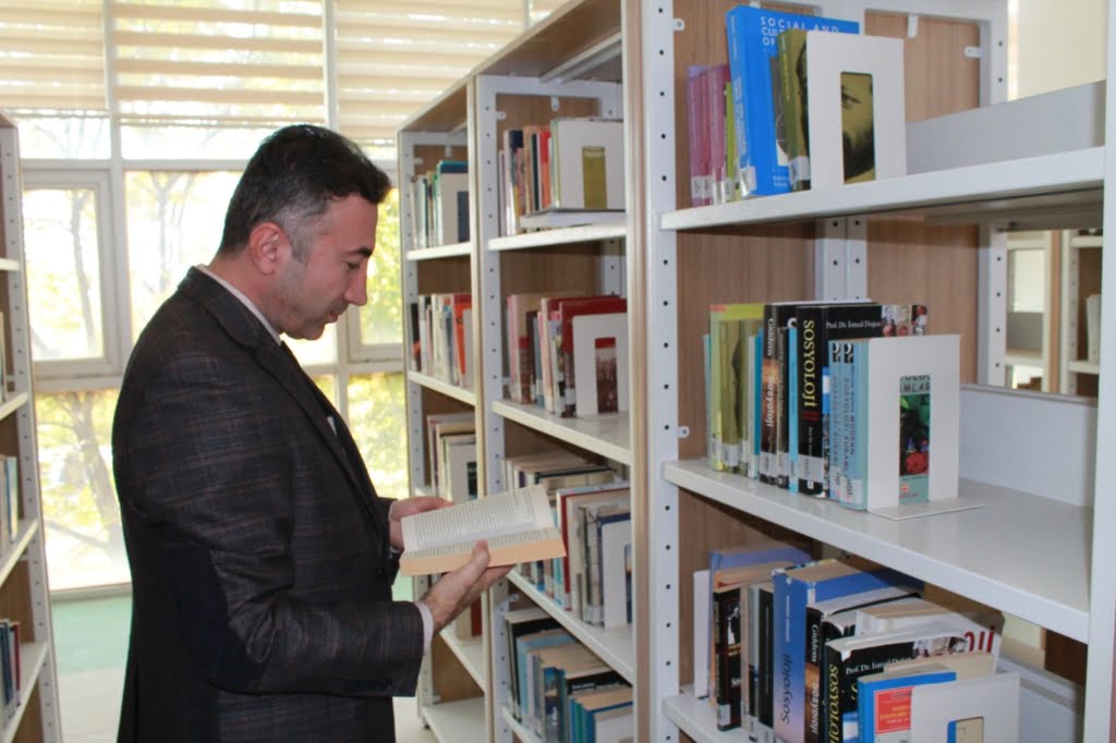 Rektör Demir TRT Gap radyosundan seslendi: Hedefimiz Batman ilinin enerji potansiyelini ön plana çıkarmak