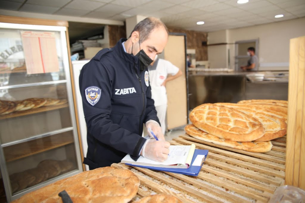 Komisyon kararına uymayıp zam yapan 17 fırıncıya ceza kesildi