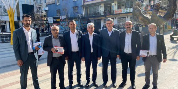 Esnaf ve Sanatkârlar Odası başkanlık seçimi için aday olan Tüzün, esnaf gezisinde