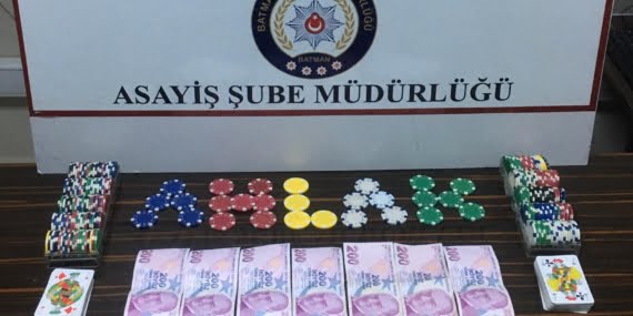 Batman’da üç farklı kumarhane baskını