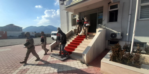 Sason’da uyuşturucu imal ve ticareti yapan iki kişi tutuklandı