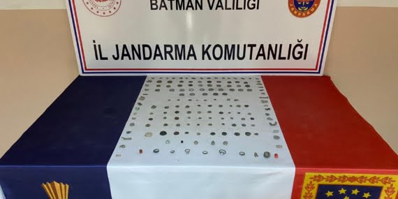 Batman’da çok sayıda tarihi sikke, yüzük ve objeye el konuldu