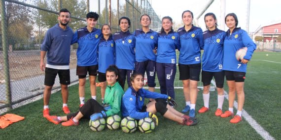 Batman’ın kadın futbolcuları