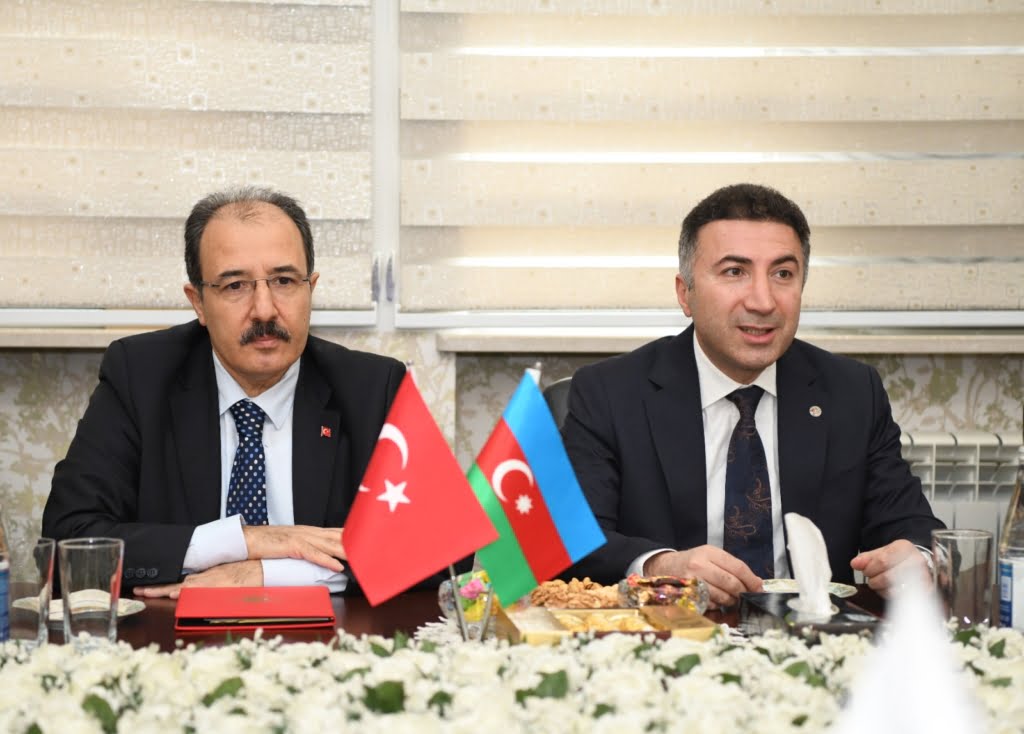 Batman Üniversitesi ile Azerbaycan Devlet Petrol ve Sanayi Üniversitesi Arasında İş Birliği Protokolü İmzalandı